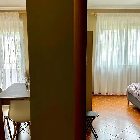 Sea Side Lungomare Apartamento *