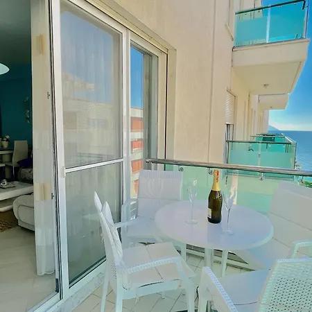 Sea Side Lungomare דירה *
