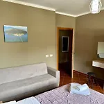 Sea Side Lungomare Apartamento *